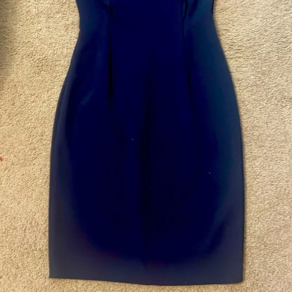 One piece - Picture 2 of 2